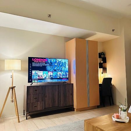 81 Newport Condominium Cluster 5 3A By Rechelle Nunag Pasay Dış mekan fotoğraf