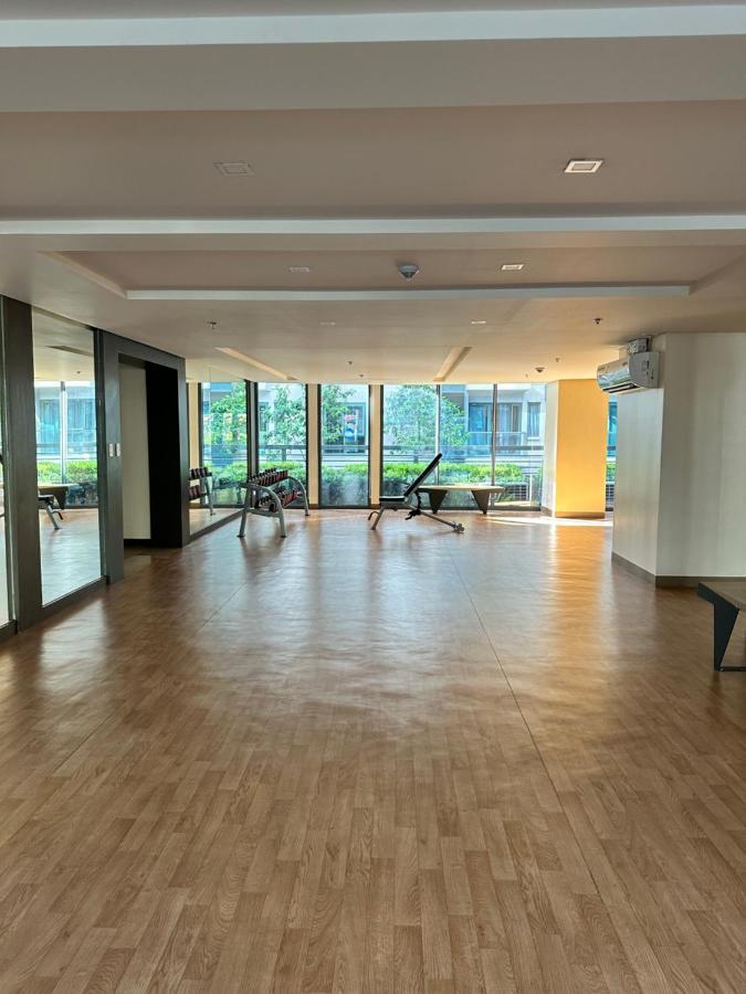 81 Newport Condominium Cluster 5 3A By Rechelle Nunag Pasay Dış mekan fotoğraf